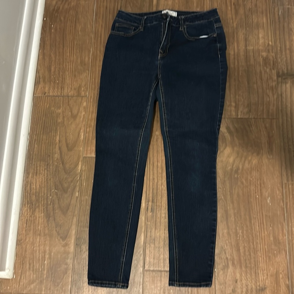 Clean smoke free house no stains gently worn